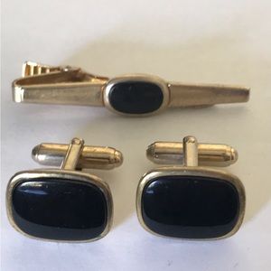 Vintage signed Anson Tie Clip & Cuff Links Set